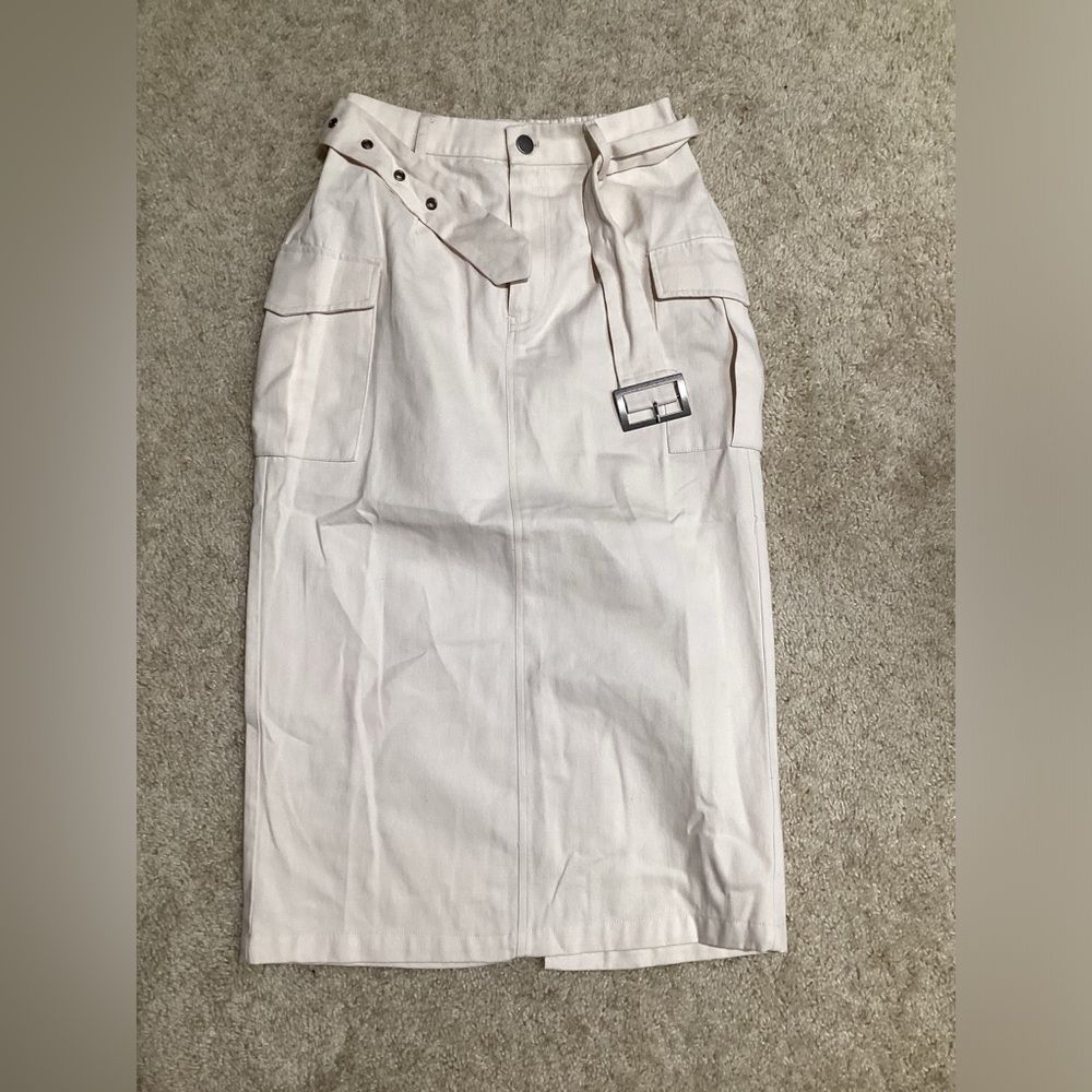 HYFVE Off-White Belted Pencil Skirt (NWOT)